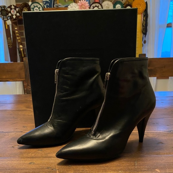 $800 Yves St. Laurent YSL Cat Boot 37.5 - Picture 1 of 7